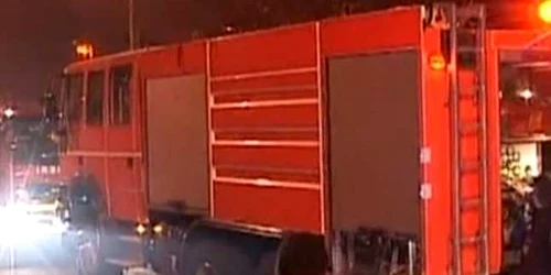 Pompierii au fost solicitați să stingă incendii și în perioada Crăciunului