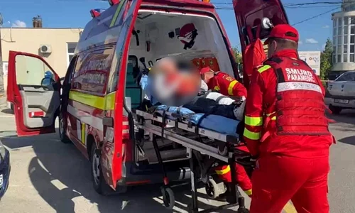 ambulanta femeie injunghiata 0 jpeg