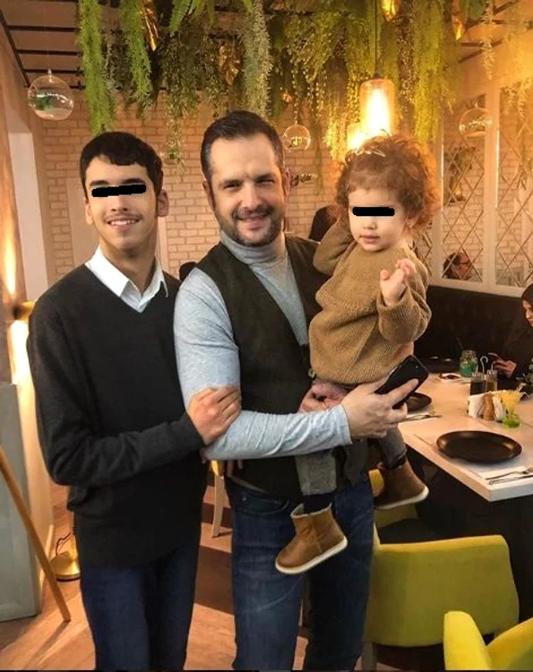 Mădălin Ionescu, alături de Filip și micuța Petra 