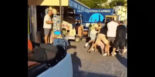 bataie capri gif gif