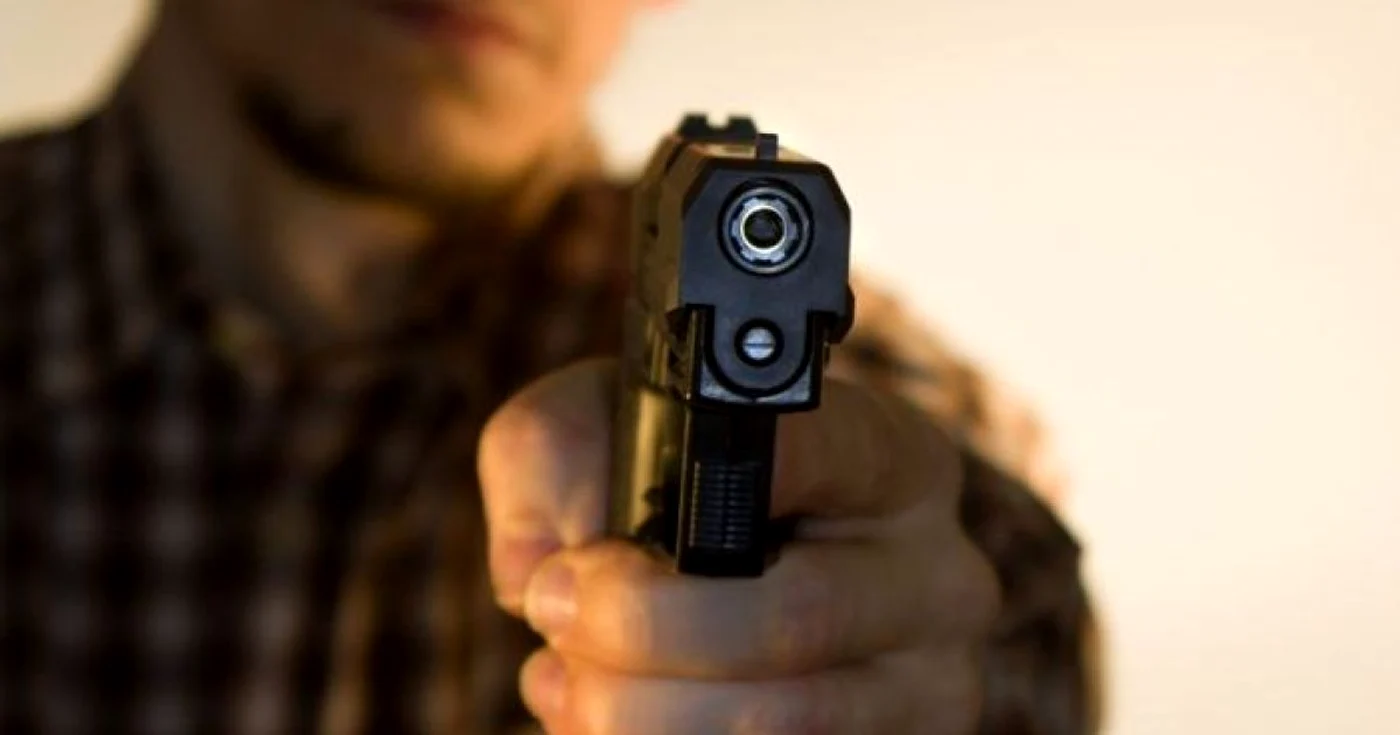 Băcăuanul a luat la ţintă câinii din Scorniceşti