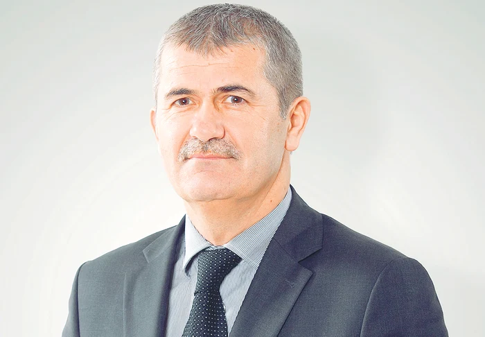 Valeriu Iftime are avion privat, dar merge cu metroul şi autobuzul / foto: arhiva Click!