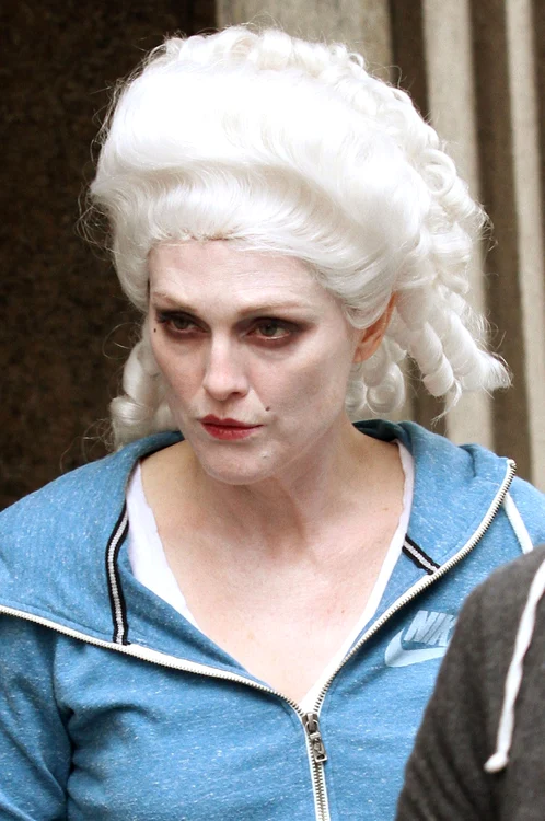 
    Julianne Moore, de  nerecunoscut pe  străzile din New York  