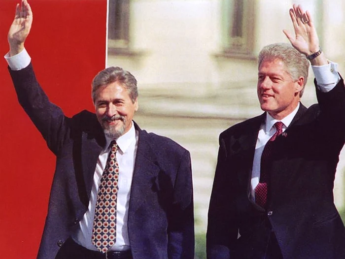 2 emil constantinescu si bill clinton jpg jpeg