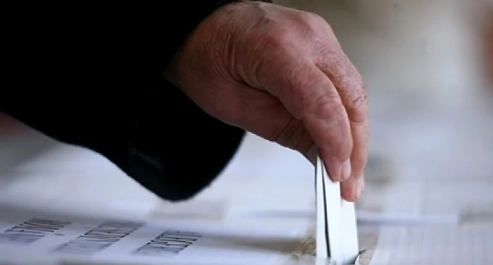 
    Polonezi sunt chemaţi duminică (24 mai) la urne, pentru a-și alege președinteleFoto Click!  