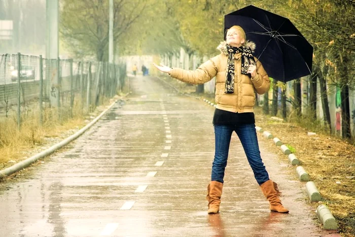 Click! te învaţă să te protejezi de ploaie