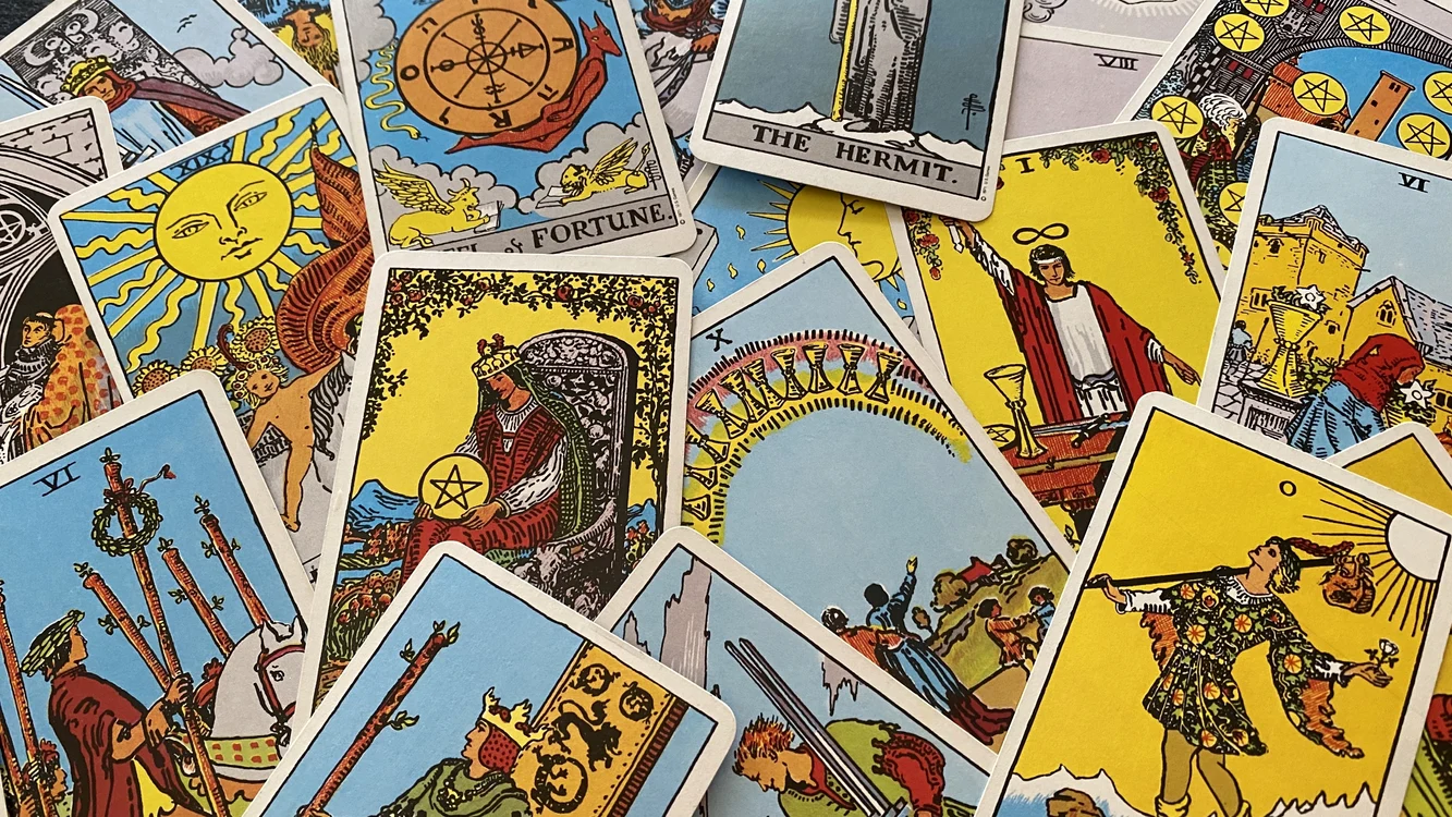Cărți de tarot Foto Pixabay