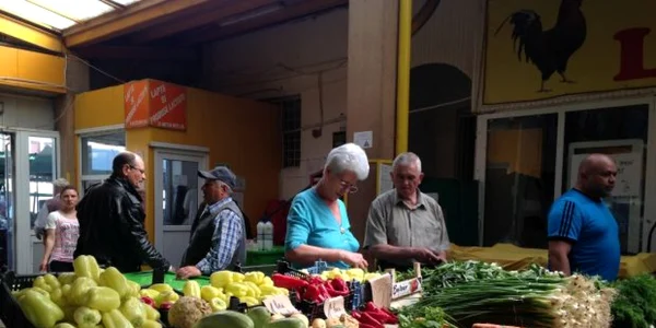 Ţăranii îşi pot vinde legumele doar cu certificat de producător