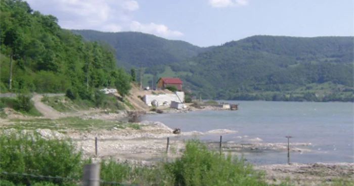 Tranzacţiile imobiliare  de pe Clisură au îngheţat