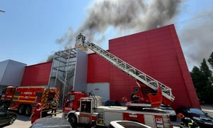 incendiu mall bucuresti foto dsu jpg