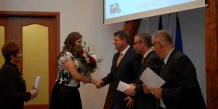 Andreea Tacoi a primit premiul chiar în oraşul ei natal.