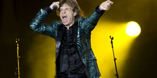 Mick Jagger de la Rolling Stones cantă pe stadionul Bobby Dodd din campusul Georgia Tech în Atlanta Georgia FOTO AP