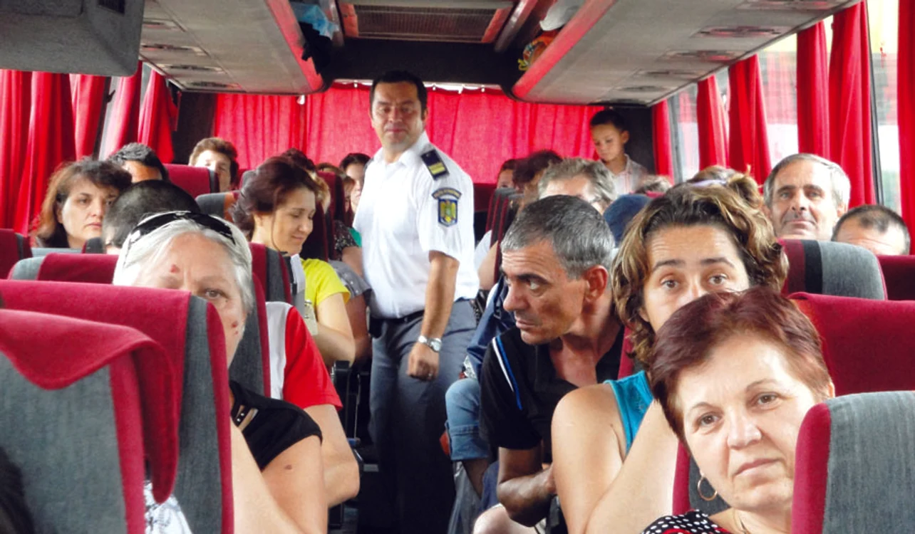 Sute de români trec zilnic vămile arădene