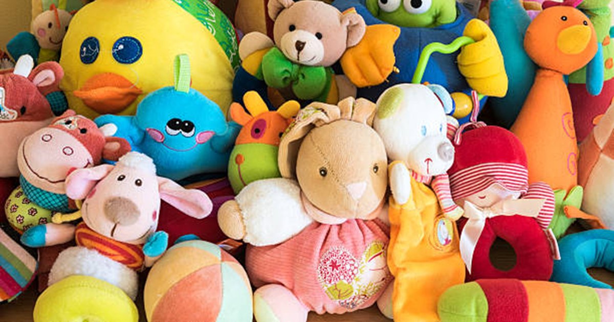 Mii de jucării false, confiscate în Portul Constanța.