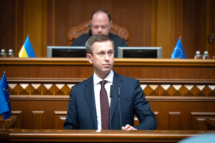 Parlamentul Ucrainei l-a confirmat pe Serhii Korețki, fostul director al Naftogaz, în funcția de prim-ministru. Cine va fi ministrul Apărării?