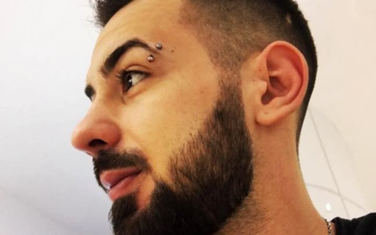 
    Alex Ciuică, recuziter la Filarmonia Oltenia, i-a salvat viața lui FLorin Busuioc înainte să sosească echipajul SMURDfoto: arhivă personală  