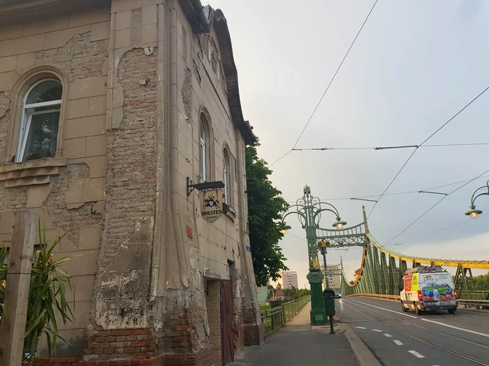 Clădirea în care se plăteau taxe FOTO Claudia Untaru