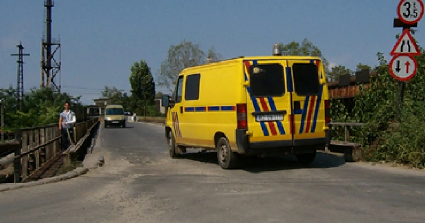 Ploieşti: Podul de lemn este în pericol să se prăbusească