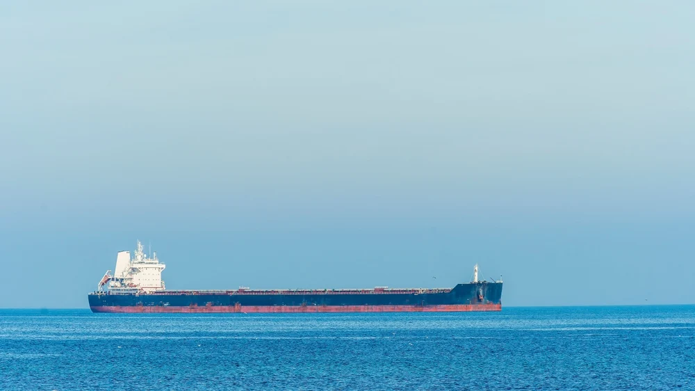 UE elaborează reguli care să permită statelor membre să abordeze și să rețină navele flotei fantomă a Rusiei