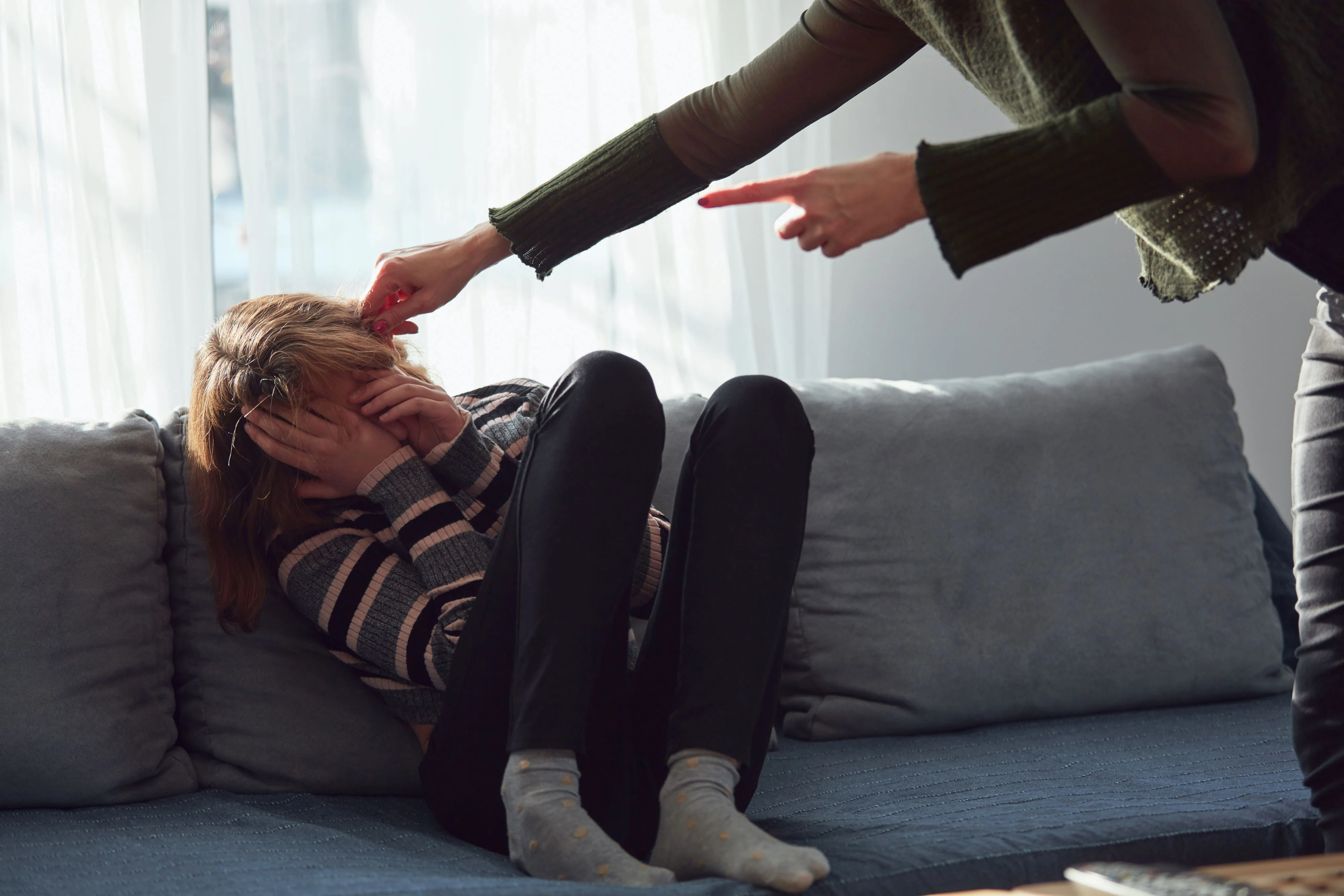 Ce se întâmplă când un copil este bătut: efectele negative dovedite științific care nu dispar odată cu vârsta