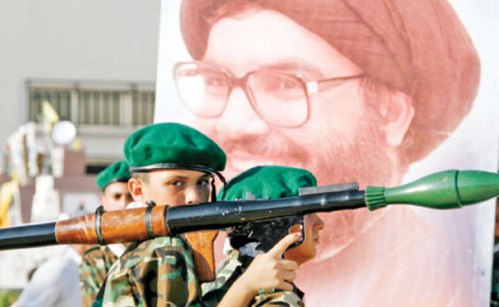 Hezbollah bombardează nordul Israelului după ce unul dintre membrii săi a fost ucis. Risc de extindere a conflictului în regiune