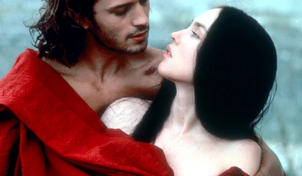 Vincent Perez (stânga) și Isabelle Adjani (dreapta) în „Regina Margot”  1994, profimedia 0018653460 jpg