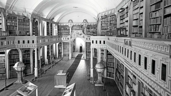 Biblioteca Batthyaneum din Alba Iulia, un tezaur național  jpeg