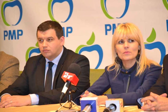 Preşedintele PMP Eugen Tomac, altăturid e deputatul Elena Udrea FOTO Arhiva Adevărul