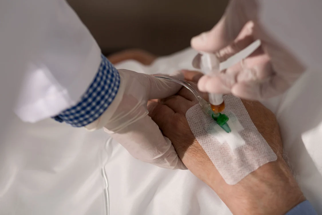 Bărbatul din Dorohoi e internat în spital de două săptămâni