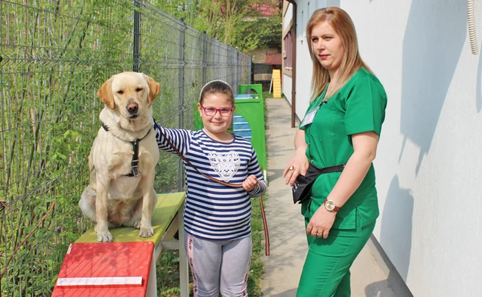 Căţeluşa a fost donată complexului, iar stăpâna o vizitează săptămânal, iar de ziua sa de nastere, data de 5 mai, şi îi aduce un tort