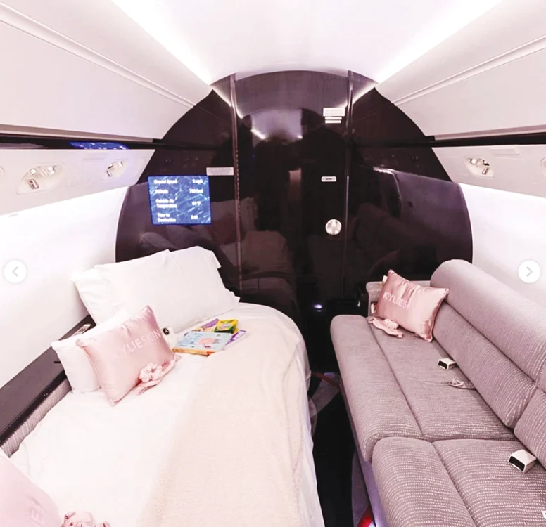 Avionul oferă tot confortul