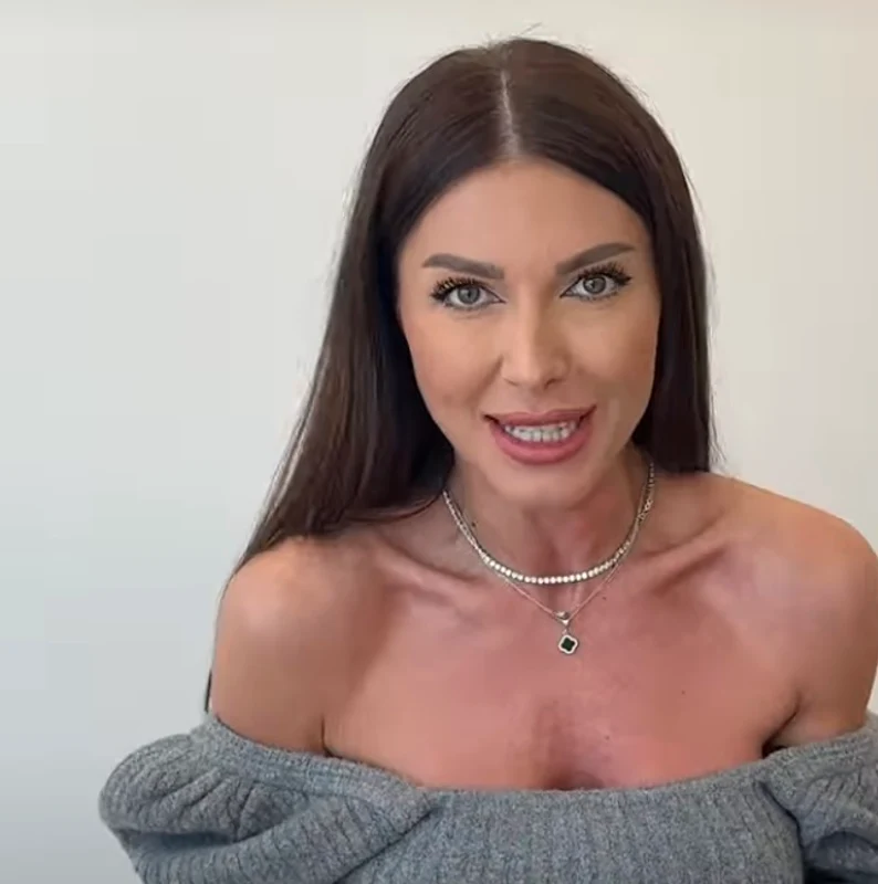 Ilinca Vandici a scăpat de durerile de cap cu un nou tratament estetic foto: Instagram 