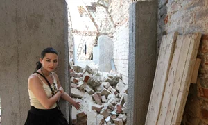 Şase muncitori au fost striviţi de un zid înalt de cărămidă jpeg