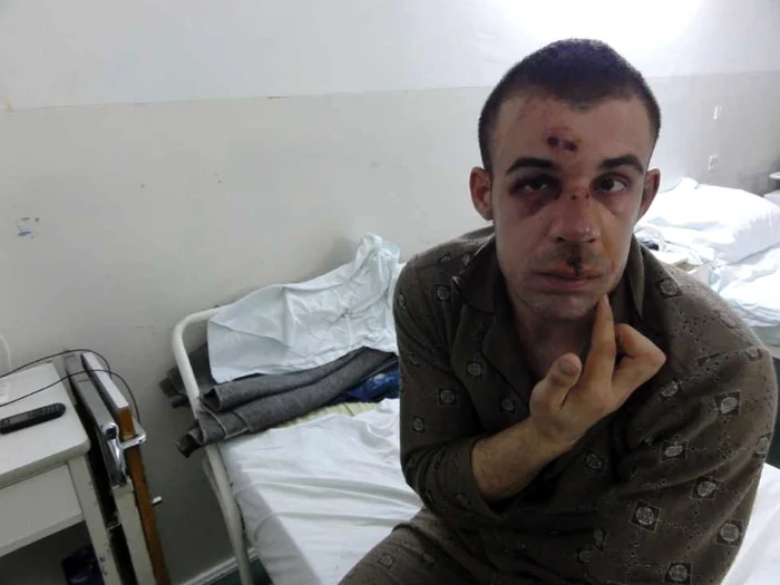 Ilie Ovidiu Miu, pe patul de spital de la Slatina... (Foto: Adevărul)