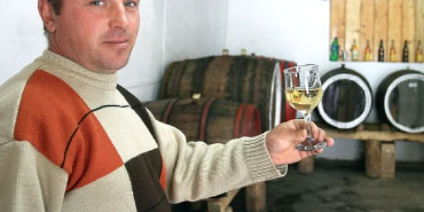 FOTO Cazare în butoaie de vin la Pietroasele