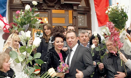 Bodo și Loredana s au  căsătorit civil pe  30 ianuarie 2009 jpeg