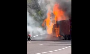 tir în flacari captura video Facebook jpg