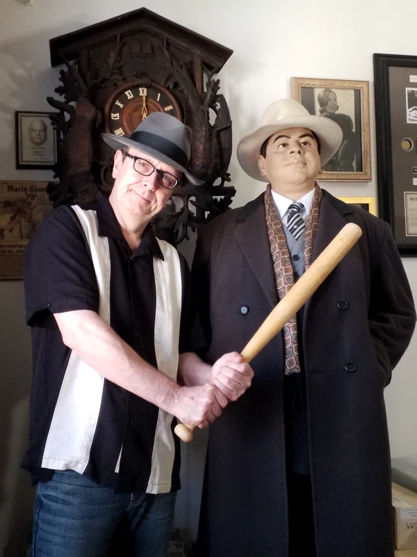 Mario Gomes colectionar si fondator muzeu online Al Capone jpg