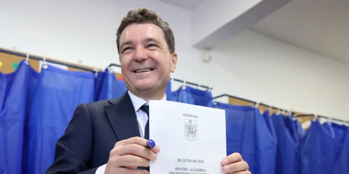Nicusor Dan la vot jpg FOTO INQUAM PHOTOS/ George Călin