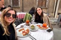 Mirela Retegan și Maya Sorian s-au bucurat de mâncarea tradițională italiană