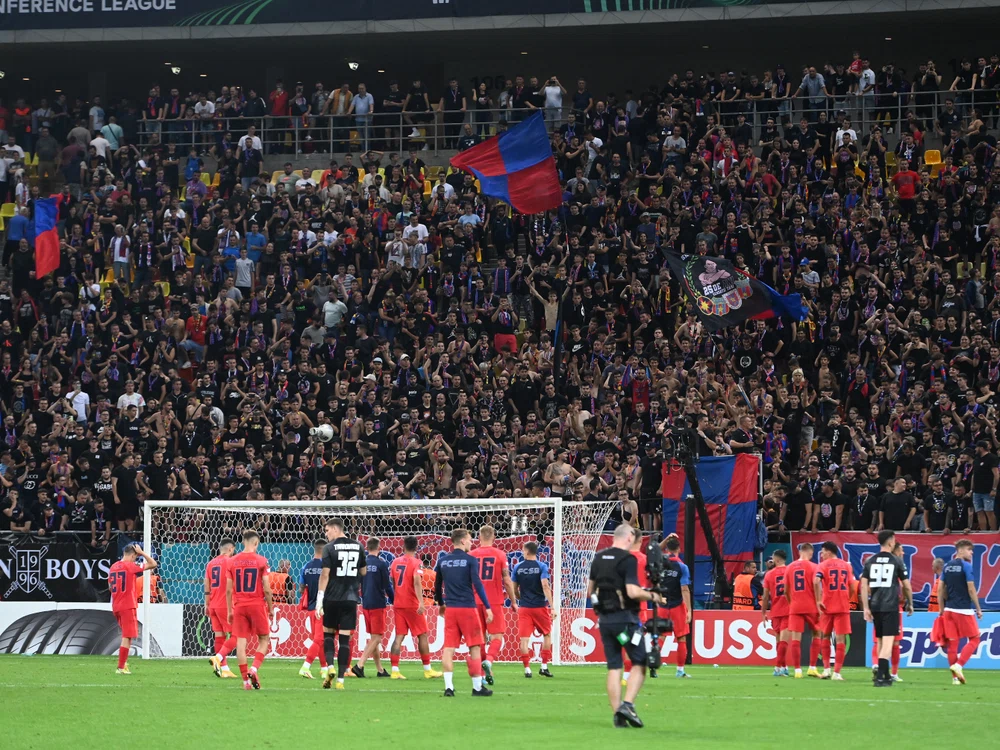 Contra lui Anderlecht, fanii roș-albaștri au luat cu asalt Arena Națională. Foto Sportpictures.eu
