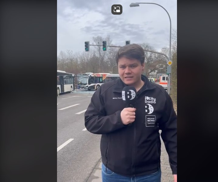 Accident grav în Germania: Peste 30 de persoane au fost rănite după ce două autobuze au intrat în coliziune