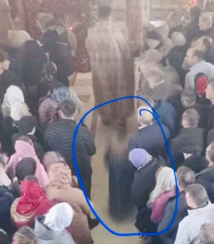 O imagine ciudata cu presupusa umbra a Sf Nectarie