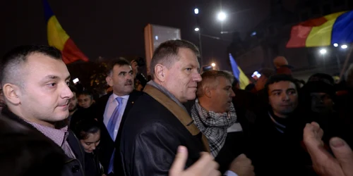 Klaus Iohannis soseste in Piata Universitatii foto mediafax