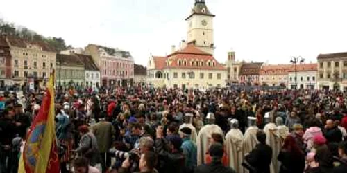 Casa Sfatului este una dintre principalele atracţii turistice ale Braşovului. Foto: Arhivă.