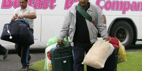 VIDEO Românii care au fugit din Belfast au început să revină în Irlanda de Nord