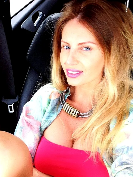 Andreea Banica este posesoarea unei alunite sub nas