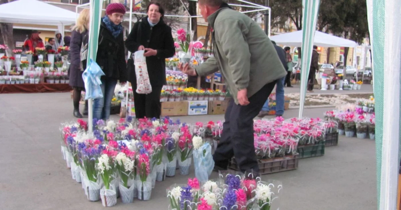 1,4 milioane de români se sărbătoresc în Duminica Floriilor     FOTO Adevărul