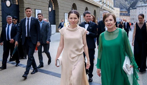 Prima Doamnă Mirabela Grădinaru în Austria   Irina Schrotter Facebook (01) jpg