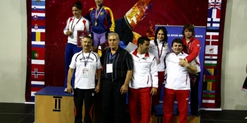 Premianții categoriei de 59 de kilograme la Europenele de Juniori. Mariana Eșanu (în echipamentul tricolor))